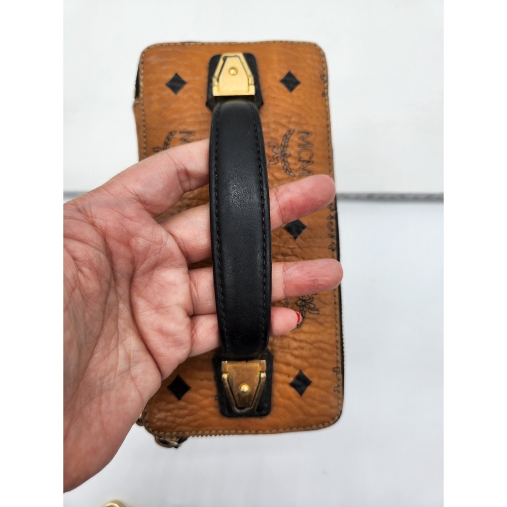 ❤️SOLD❤️MCM ROCKSTAR VANITY 331MCMXAiJ - Picture 5 of 13